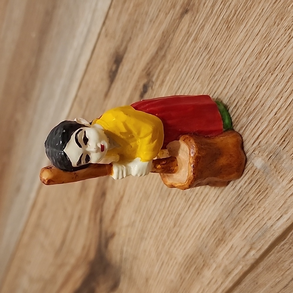 Asian Figure 4/6